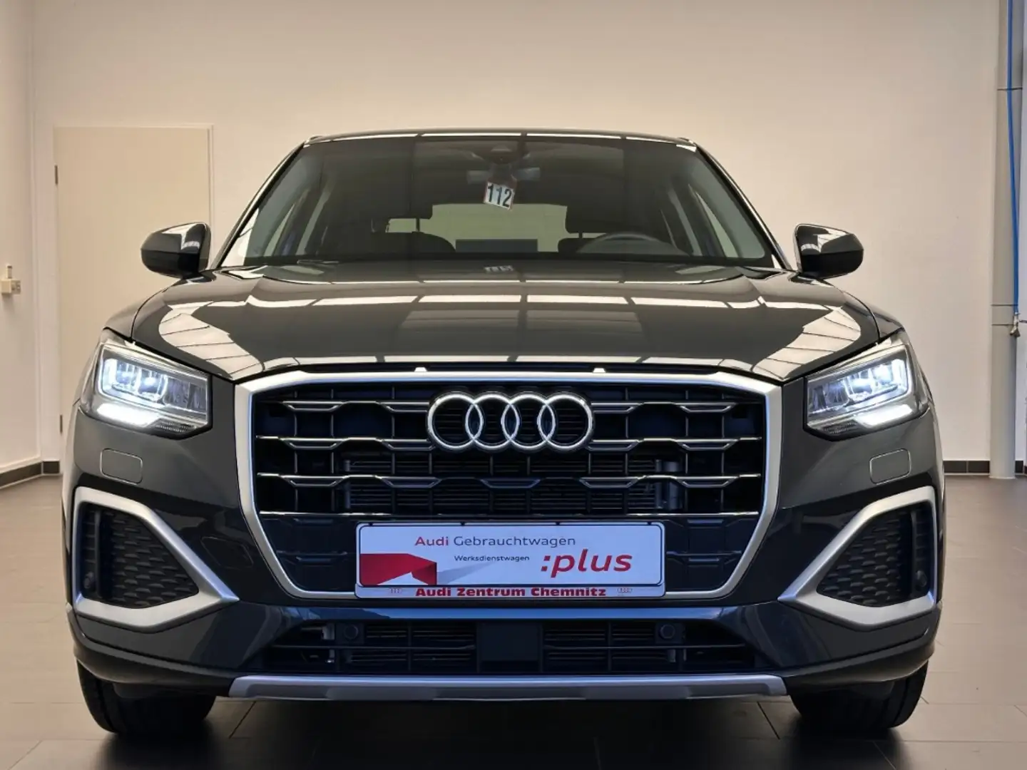 Audi Q2 35 TFSI S tronic AHK+INTERFACE+KAMERA Grau - 2