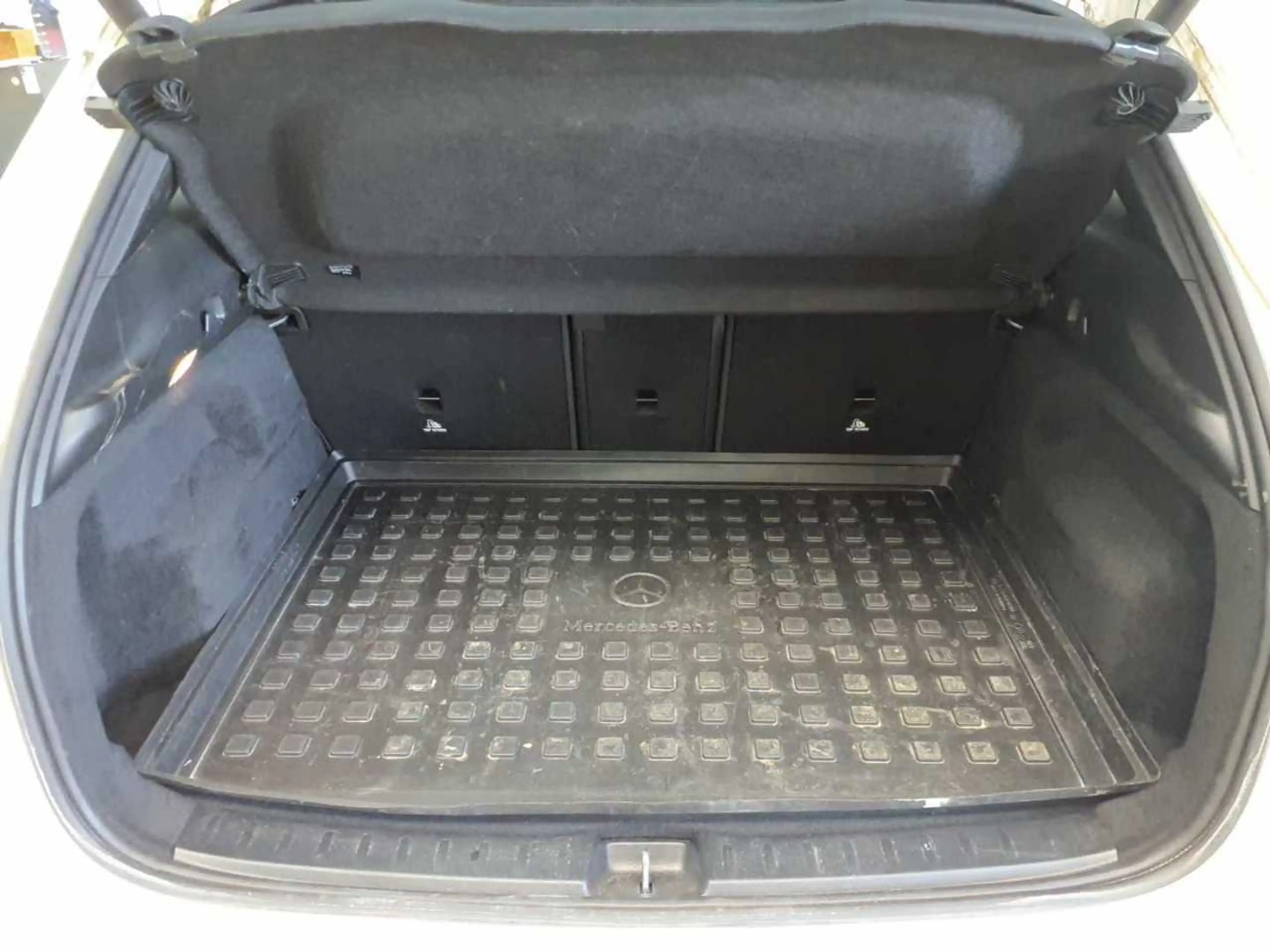 Mercedes-Benz GLA 200 GLA 200 7G-DCT Style BusiP LED KAM Totw — photo 15