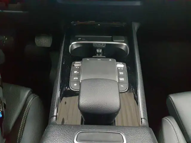 Mercedes-Benz Gla view 10