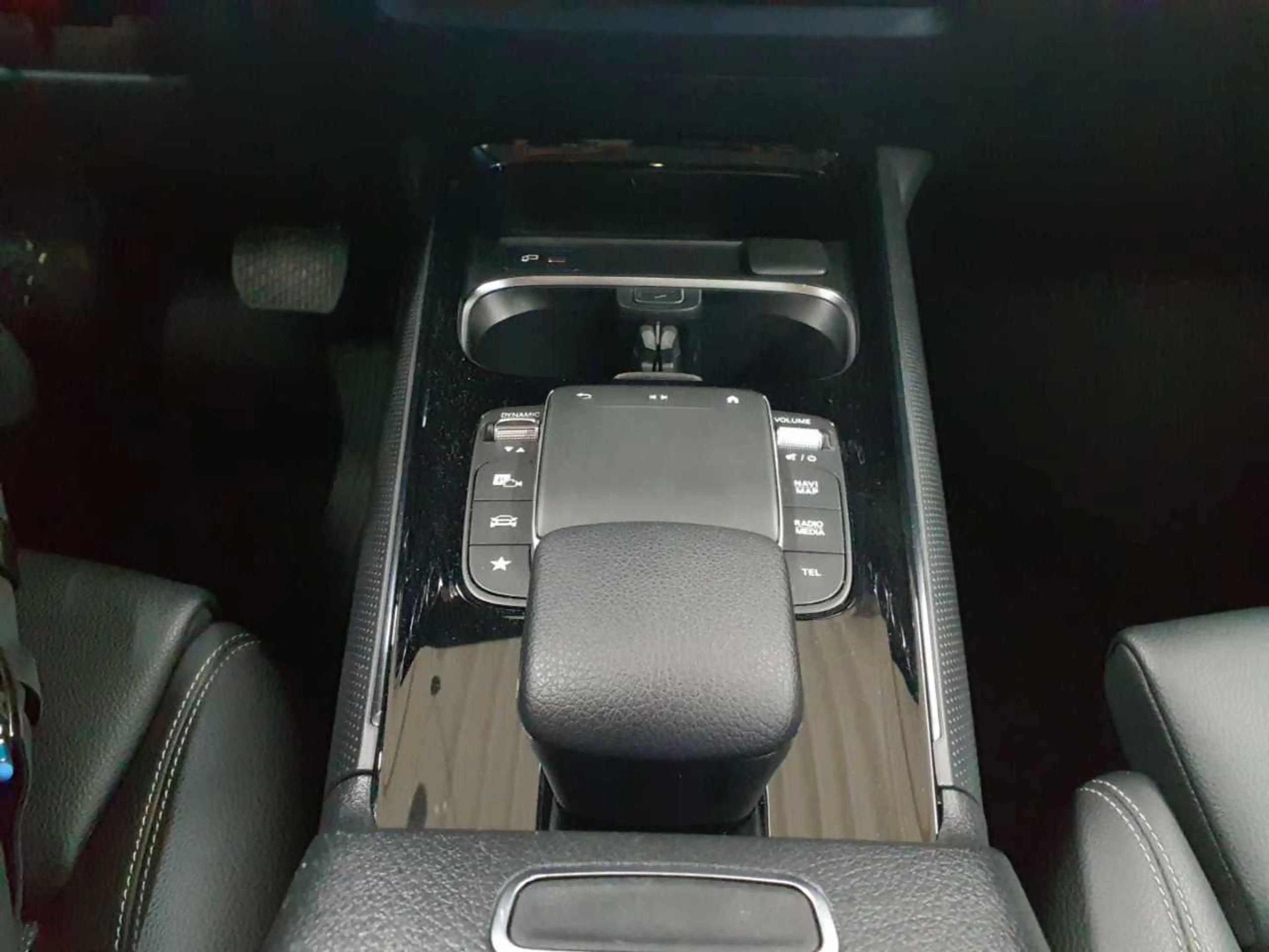 Mercedes-Benz GLA 200 GLA 200 7G-DCT Style BusiP LED KAM Totw — photo 10