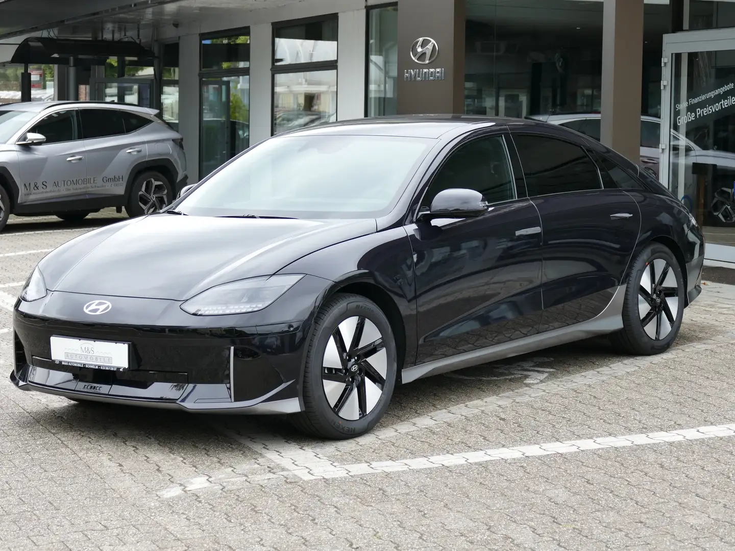 Hyundai IONIQ 6 77,4 kWh 4WD Uniq Relax-Paket Panoramadach Blauw - 1