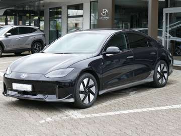 77,4 kWh 4WD Uniq Relax-Paket Panoramadach