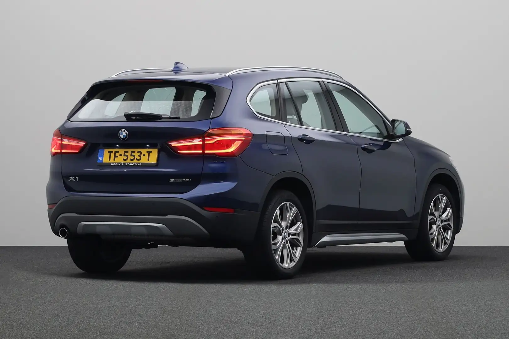 BMW X1 sDrive18i High Executive | xLine | Navigatie Plus Blauw - 2