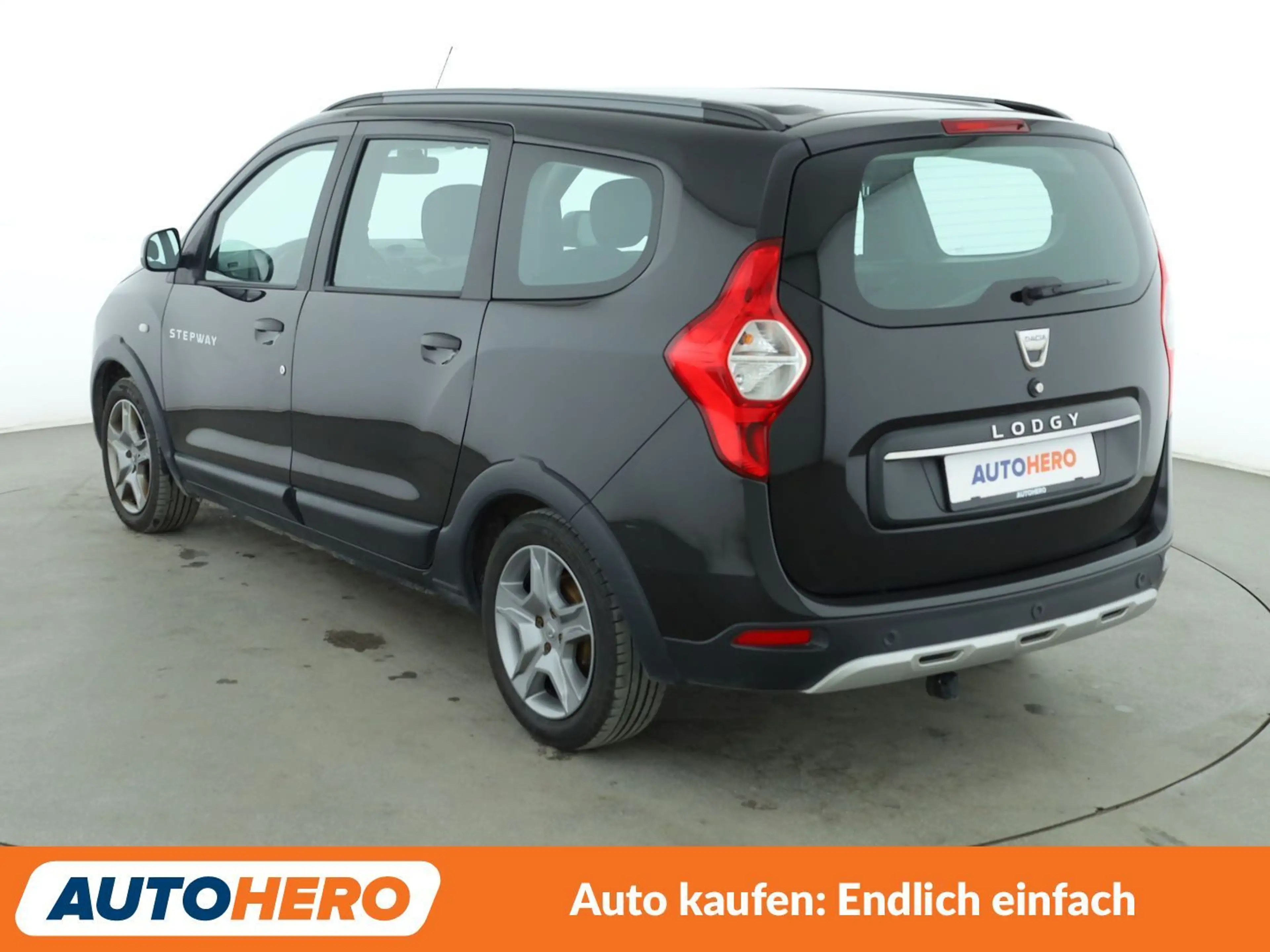 Dacia Lodgy 1.3 TCe Stepway *NAVI*TEMPO*PDC*SHZ*KLIMA* — photo 4