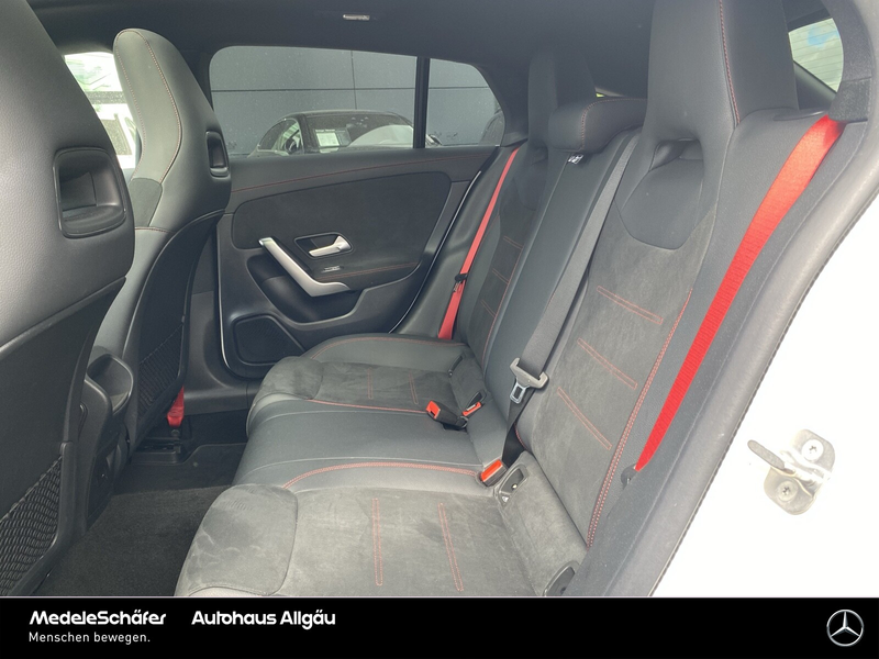 Mercedes-Benz CLA 35 AMG CLA 35 AMG Shooting Brake 4M Night Aero Pano LED — photo 11