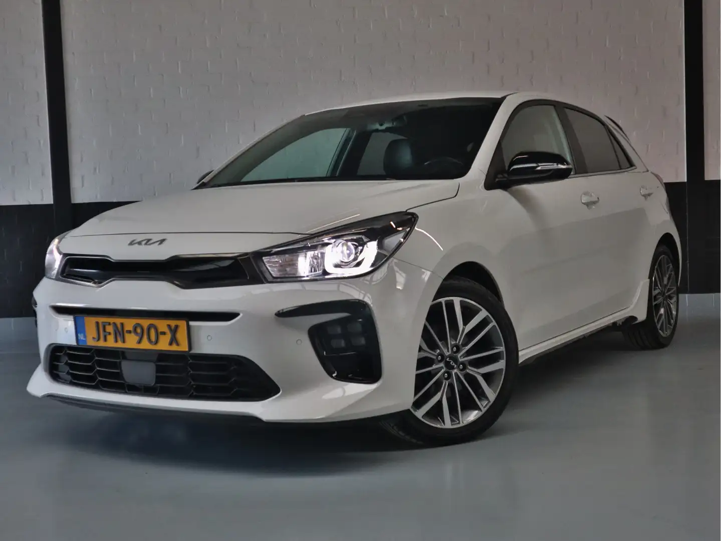 Kia Rio 1.0 T-GDi MHEV GT-Line BT, Cr Control, stoel/stuur Wit - 2