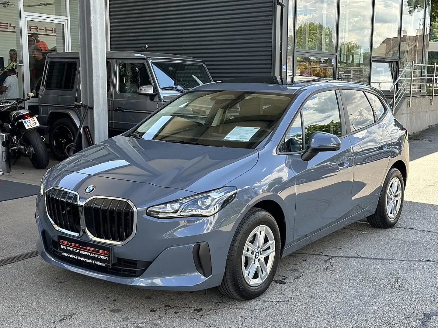 BMW 218 d Active Tourer Aut. / Pano / Head Up / Harman ... Grau - 1