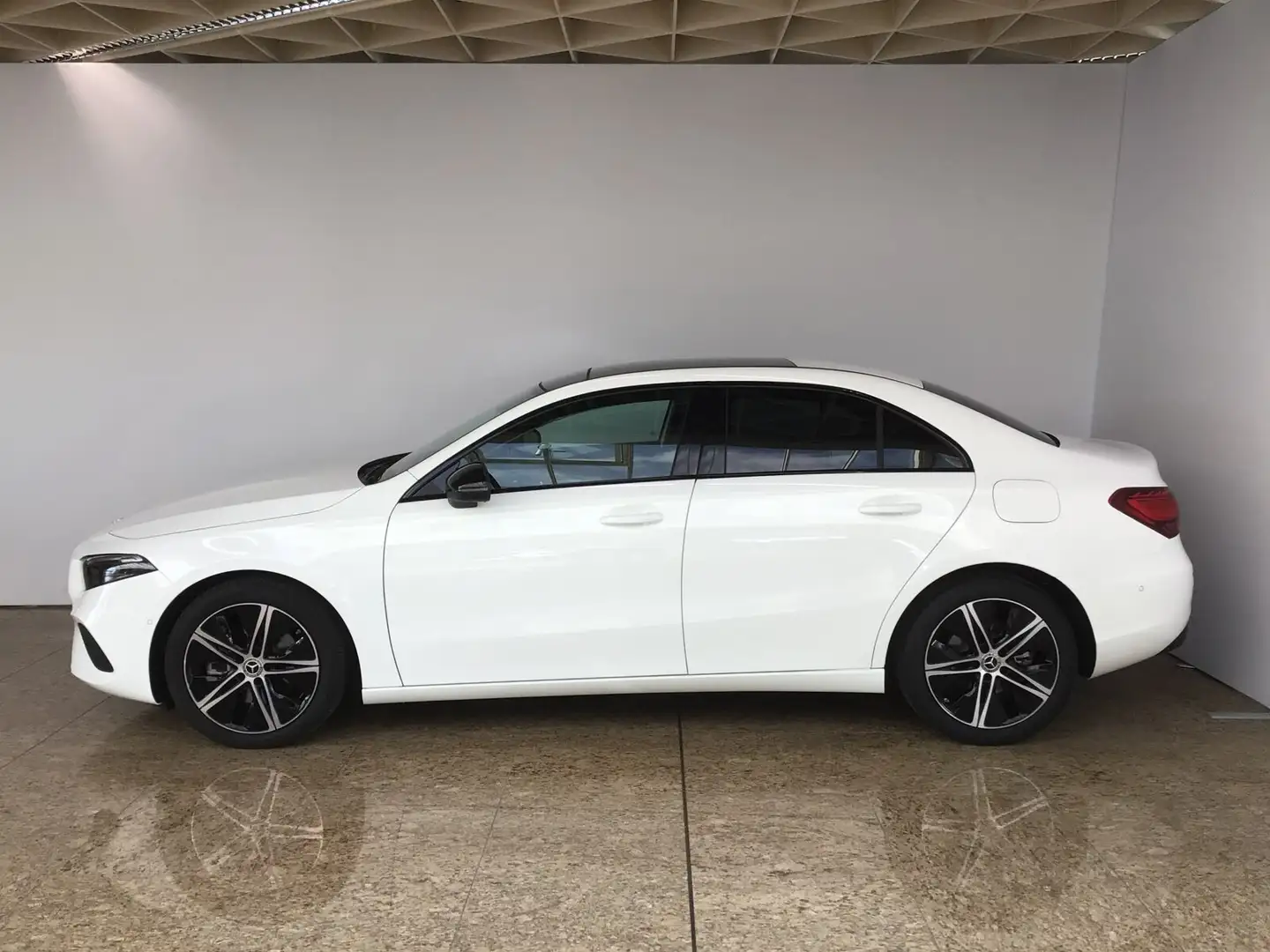 Mercedes-Benz A 220 A 220 4M Limo Progressive Advan/Leder/Night/Pano Fehér - 2