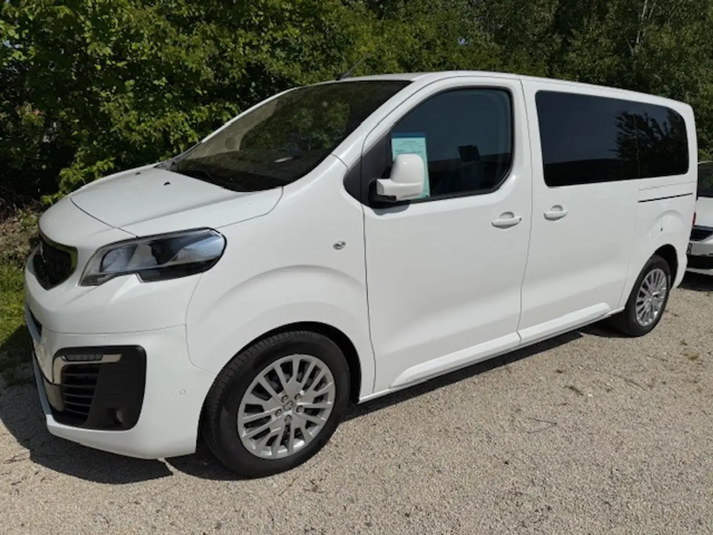 Peugeot Traveller Business L2 BHDi180 EAT8 Bílá - 2