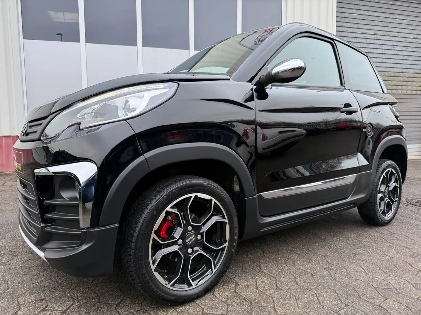 Ligier JS 60 0,5 dci 8PS KAMERA/LEDER/CarPlay/Black/LED Schwarz - 2