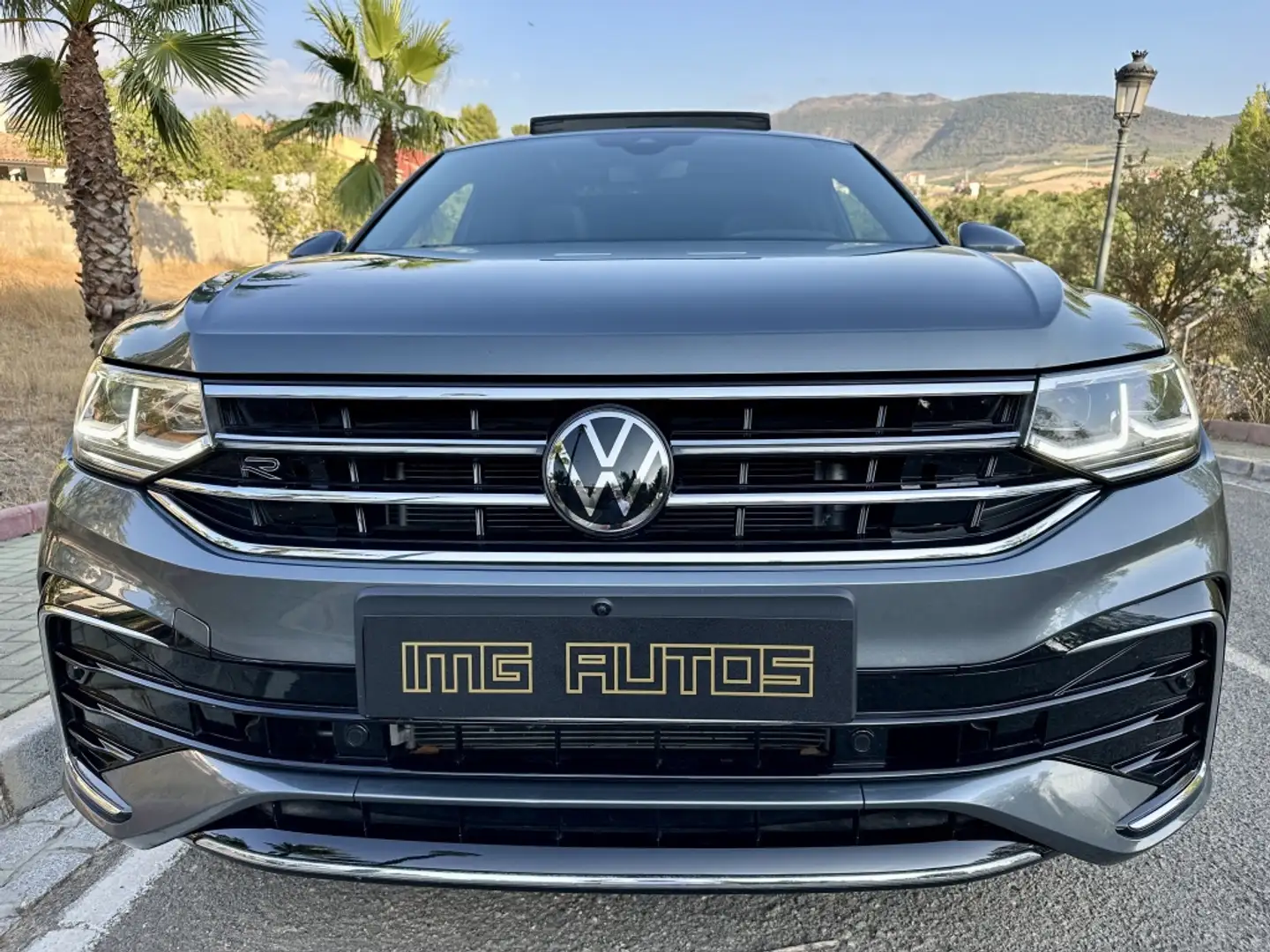 Volkswagen Tiguan Allspace 1.5 TSI R-Line DSG Gris - 1