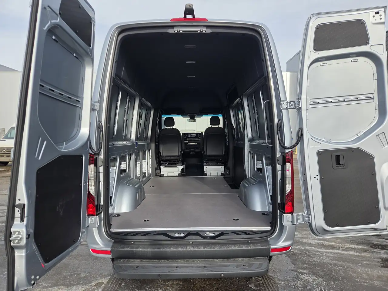 Mercedes-Benz Sprinter снимка Mercedes-Benz Sprinter
