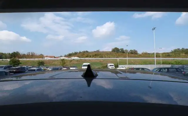 Land Rover Discovery Sport view 6