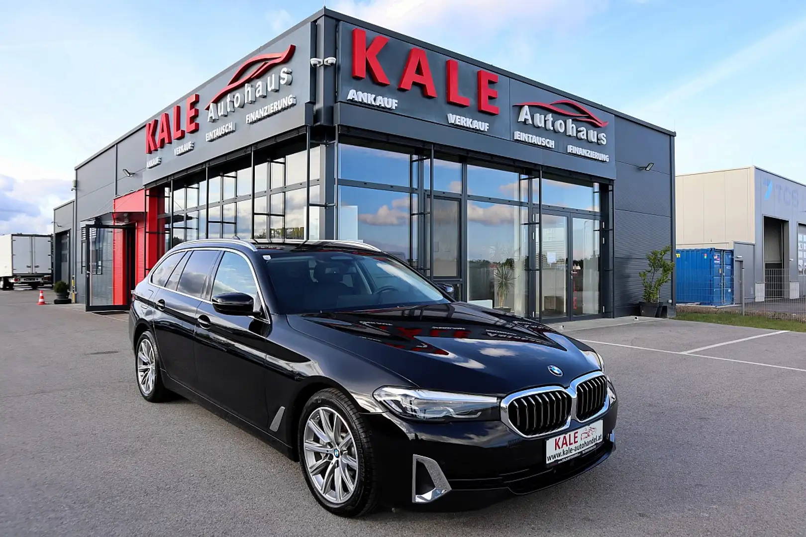 BMW 530 e xDrive Touring Aut. Luxruy Line *1.Besitz*Leder* Schwarz - 1