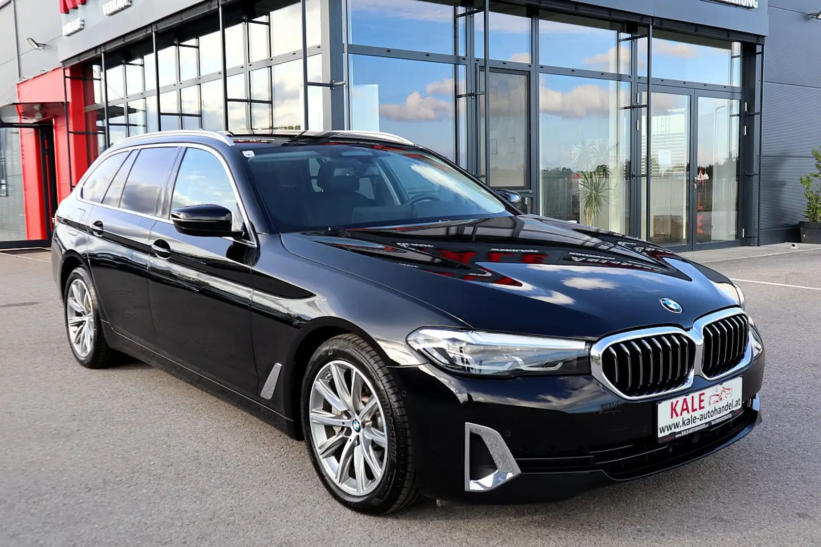 BMW 530 e xDrive Touring Aut. Luxruy Line *1.Besitz*Leder* Schwarz - 2