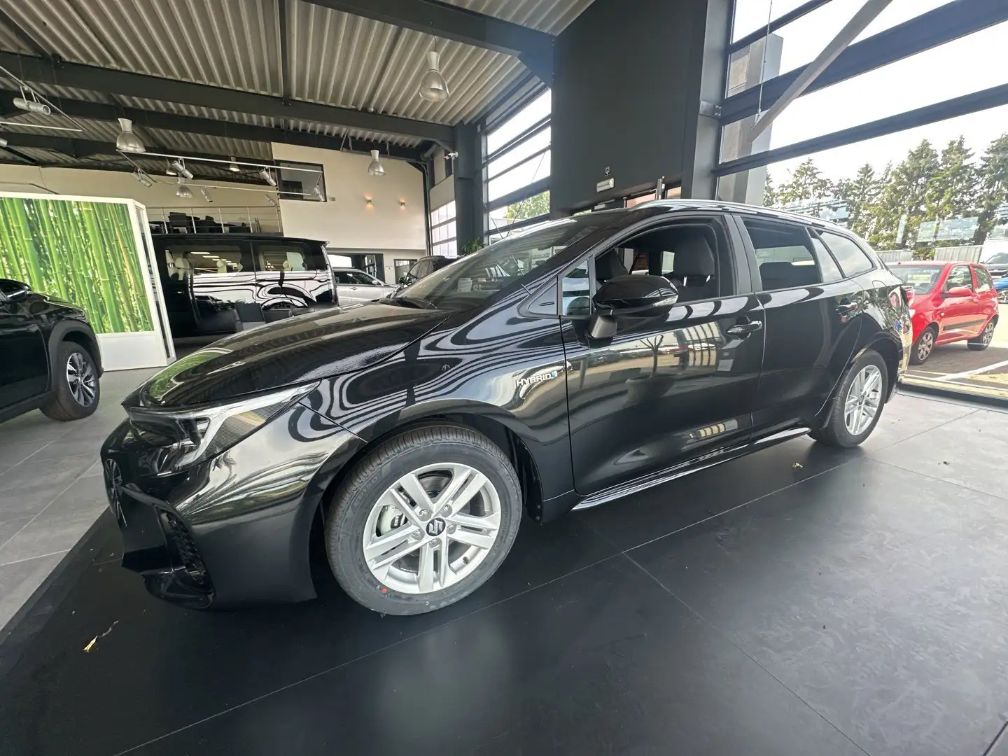 Suzuki Swace Hybrid GLX CVT - 1