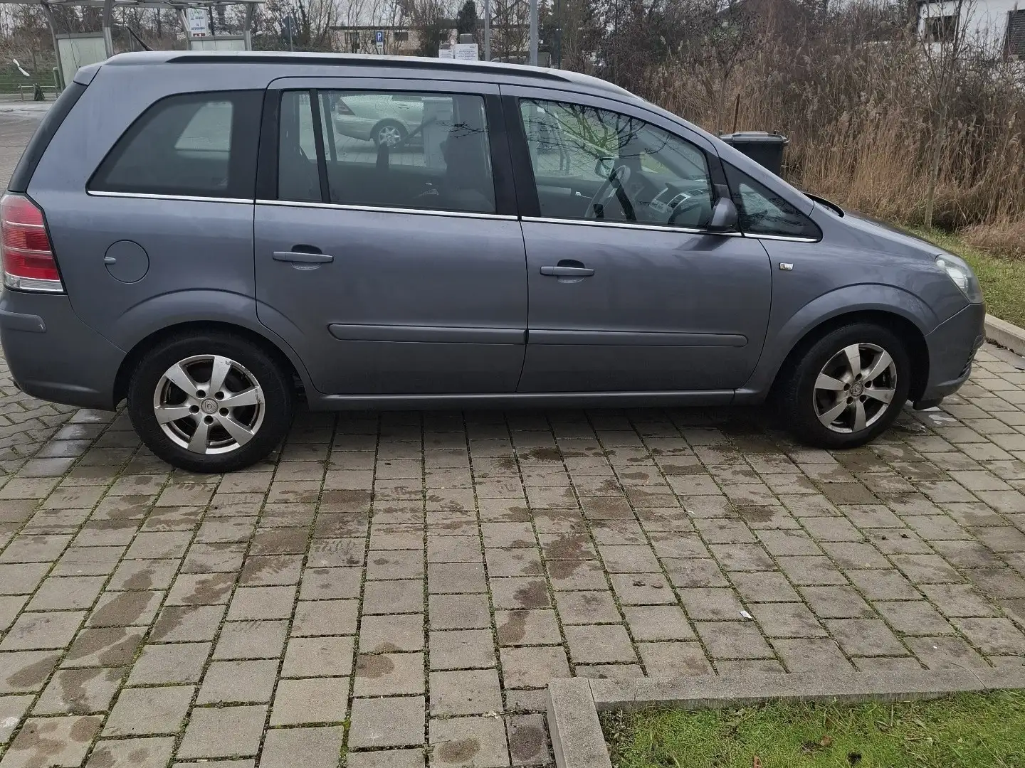 Opel Zafira 1.8 Sport - 2