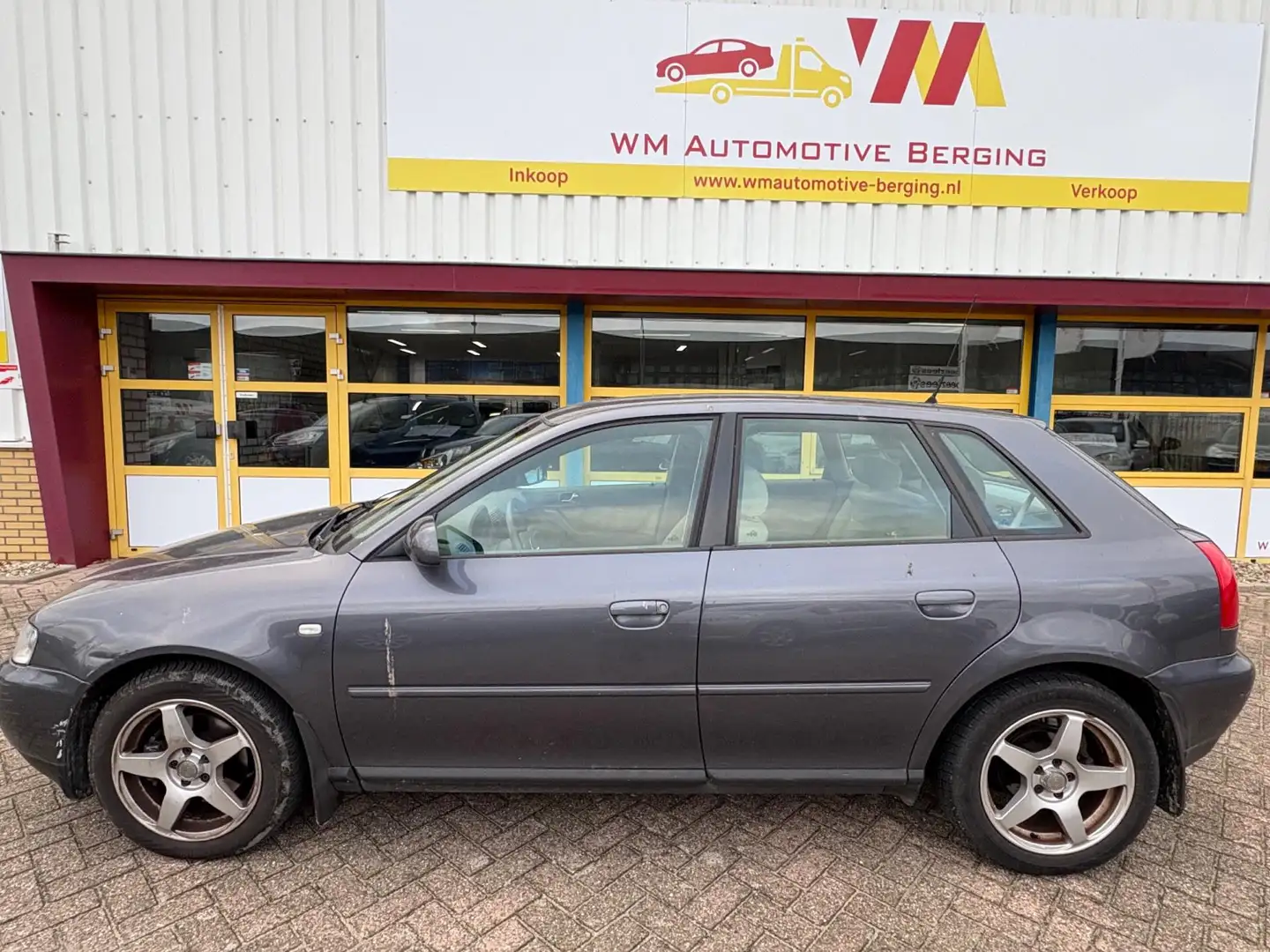 Audi A3 1.8 5V AUTOMAAT APK T\M 29-12-26 Gris - 2