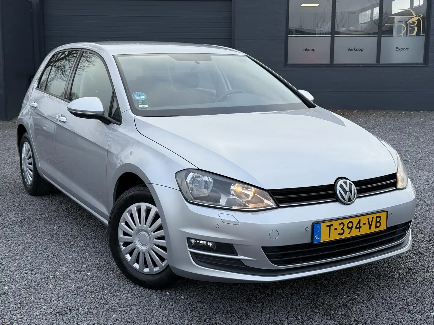 Volkswagen Golf 1.2 TSI Highline 1e Eigenaar,Navi,Airco,Cruise,Sto Grijs - 2