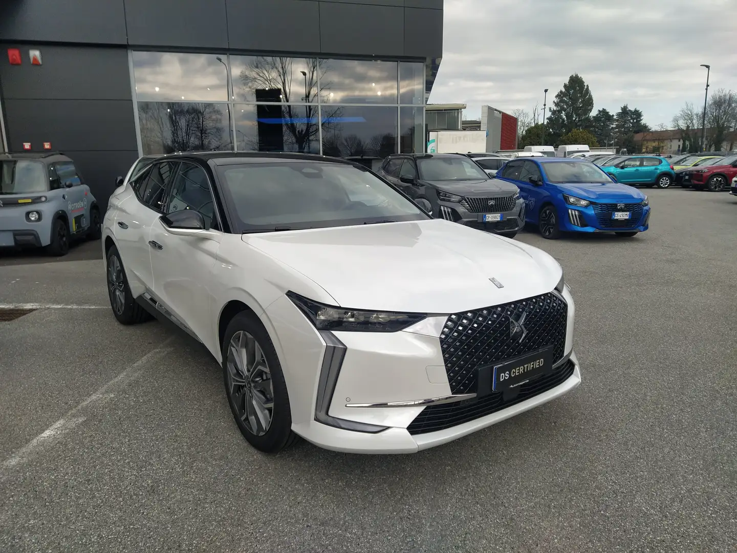 DS Automobiles DS 4 1.2 PureTech 130cv EAT8 BASTILLE BUSINESS KM ZERO Bianco - 1