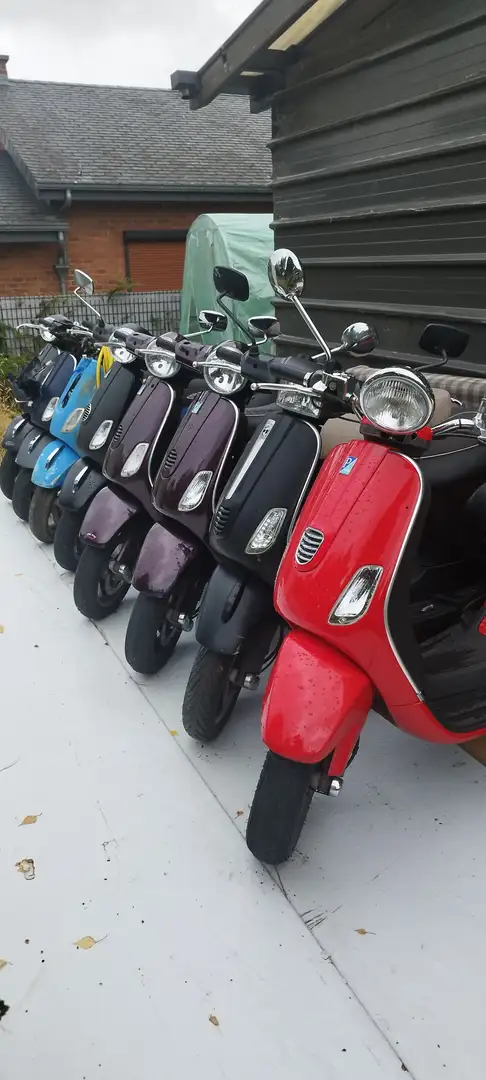 Vespa LX 50 Zwart - 1