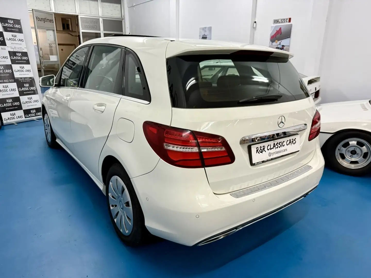 Mercedes-Benz B 200 200d Weiß - 2