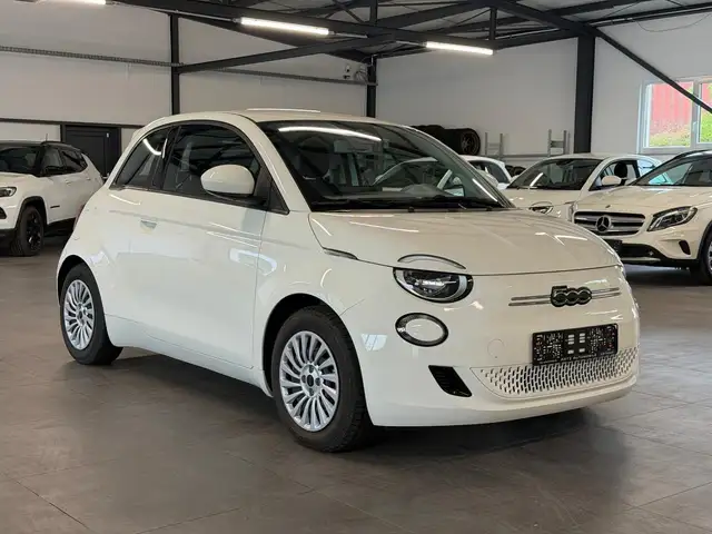 Fiat 500 11KW+CARPLAY+TEMP+SPUR.ASS+STAND.HZ+NAVI+