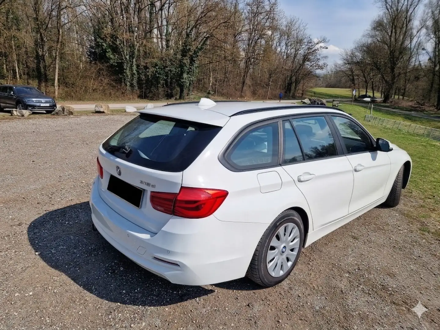 BMW 316 316d Touring Advantage - 2