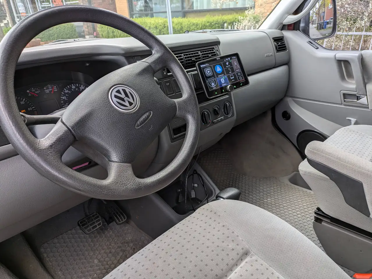 Volkswagen Eurovan снимка Volkswagen Eurovan