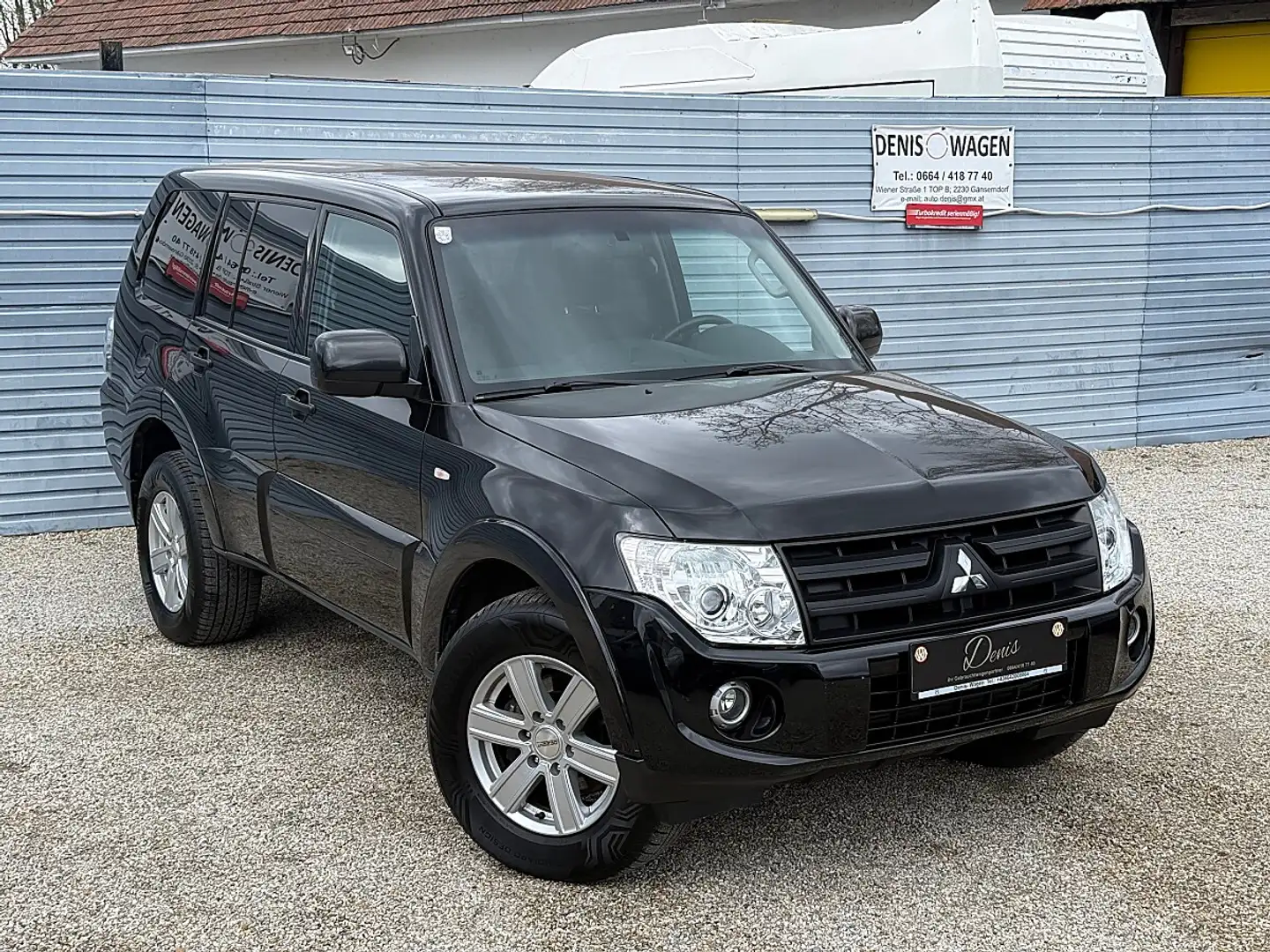 Mitsubishi Pajero Wagon Inform 3,2 DI-D TD Schwarz - 1