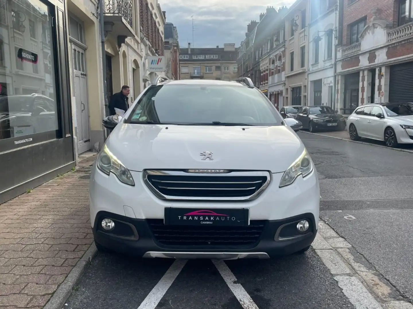 Peugeot 2008 1.6 Blue HDi 100ch Style / BLUETOOTH / GPS Weiß - 2