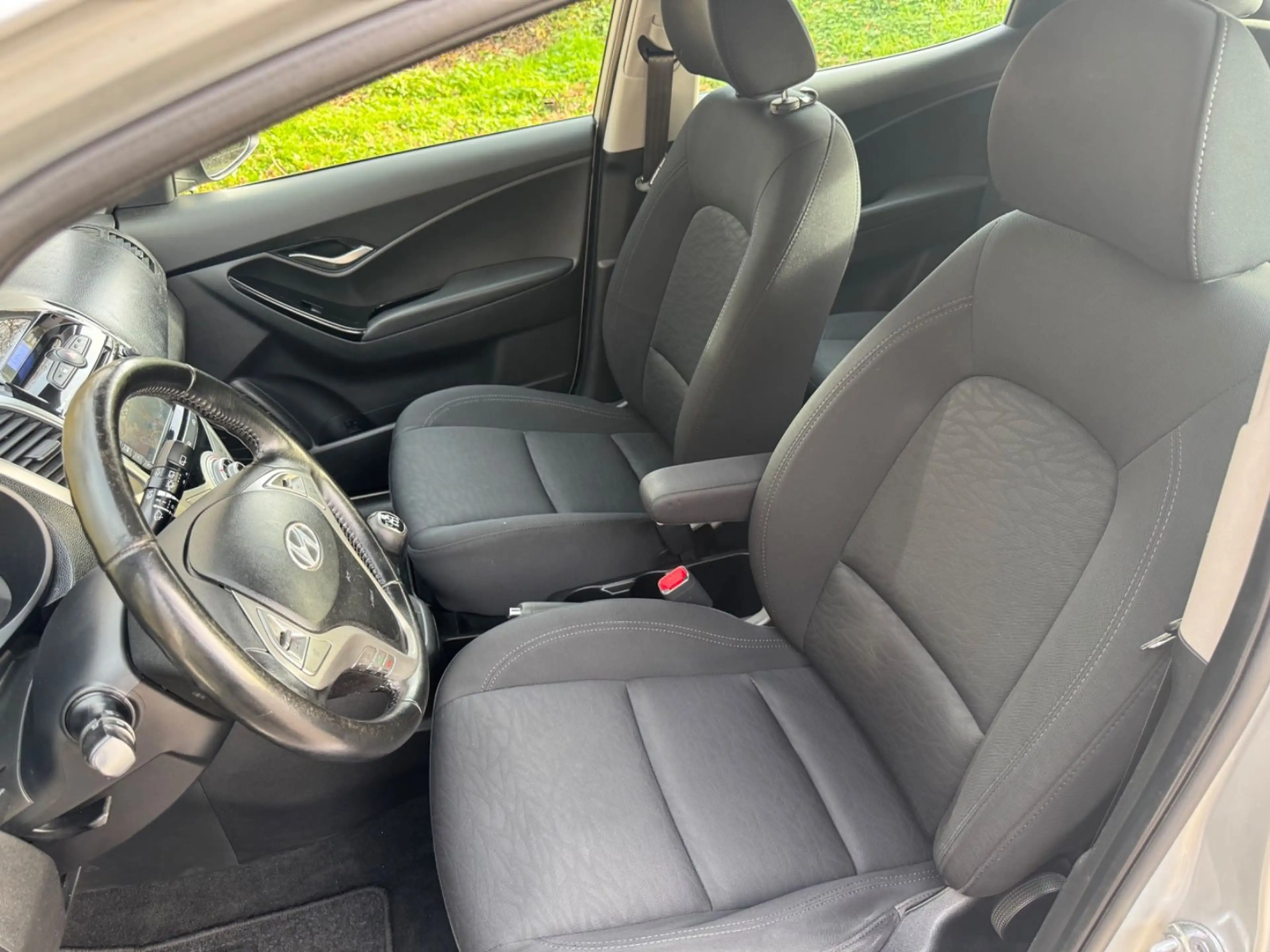 Hyundai iX20 Comfort — photo 2