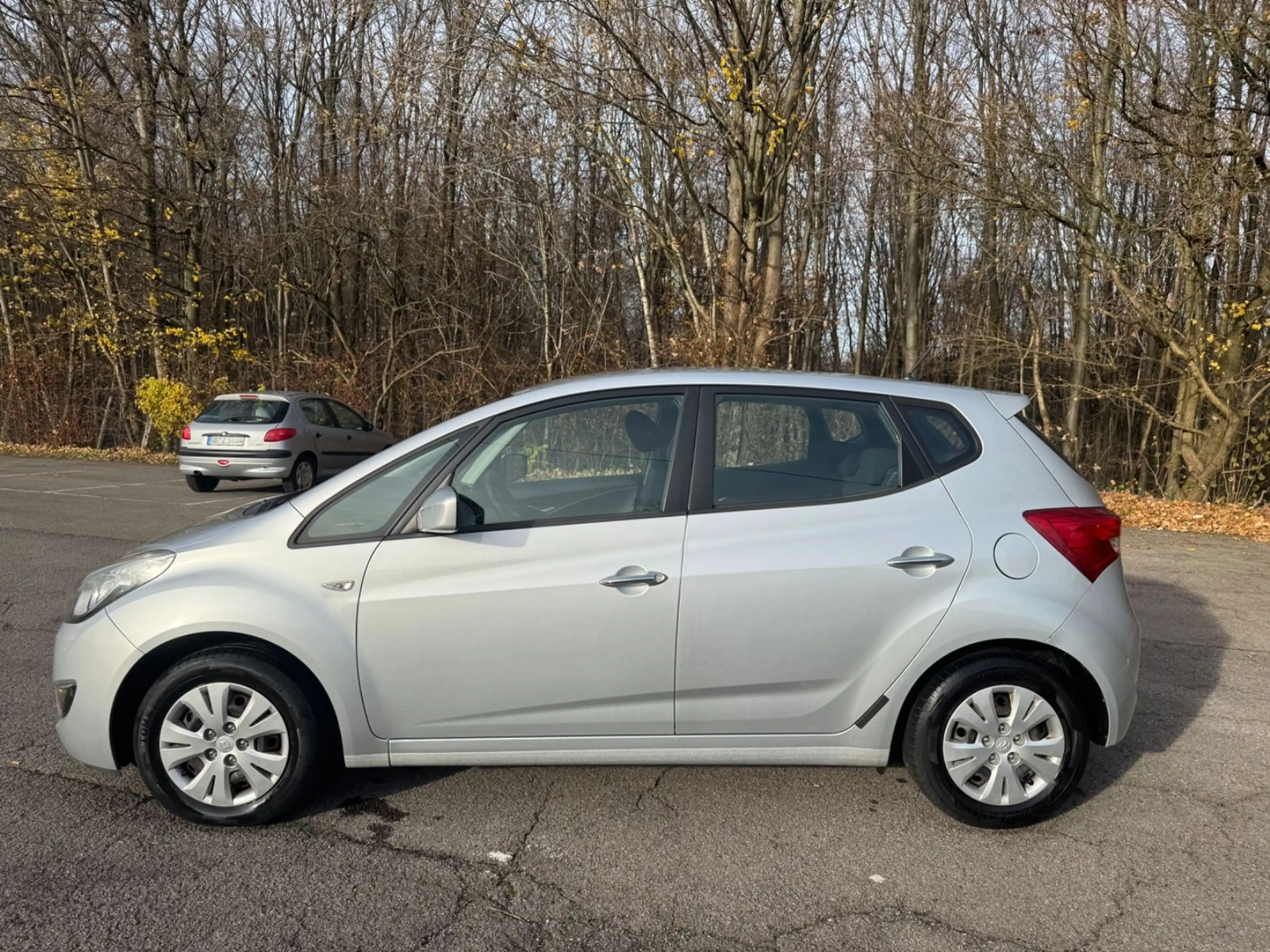 Hyundai iX20 Comfort — photo 8