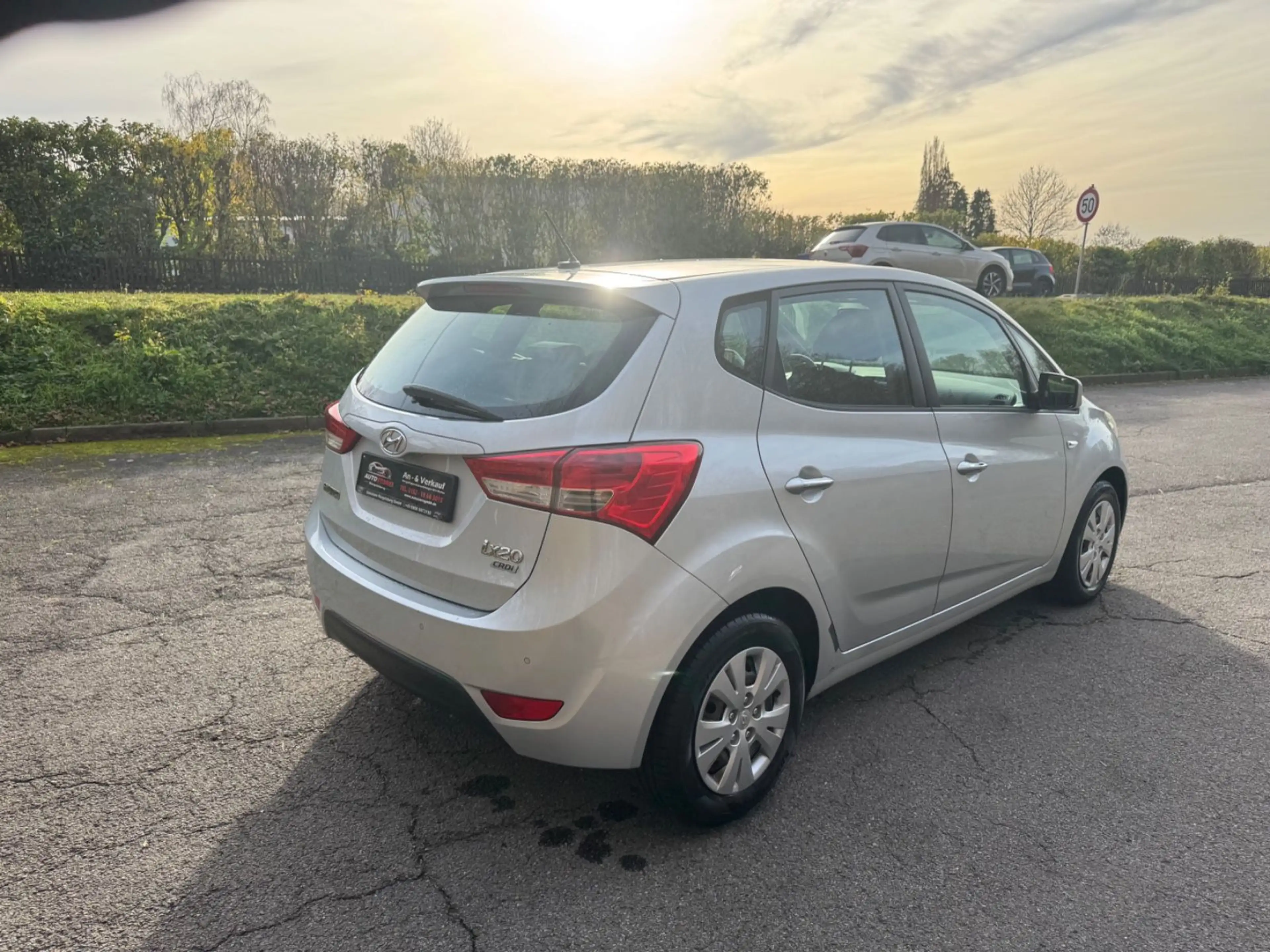 Hyundai iX20 Comfort — photo 11