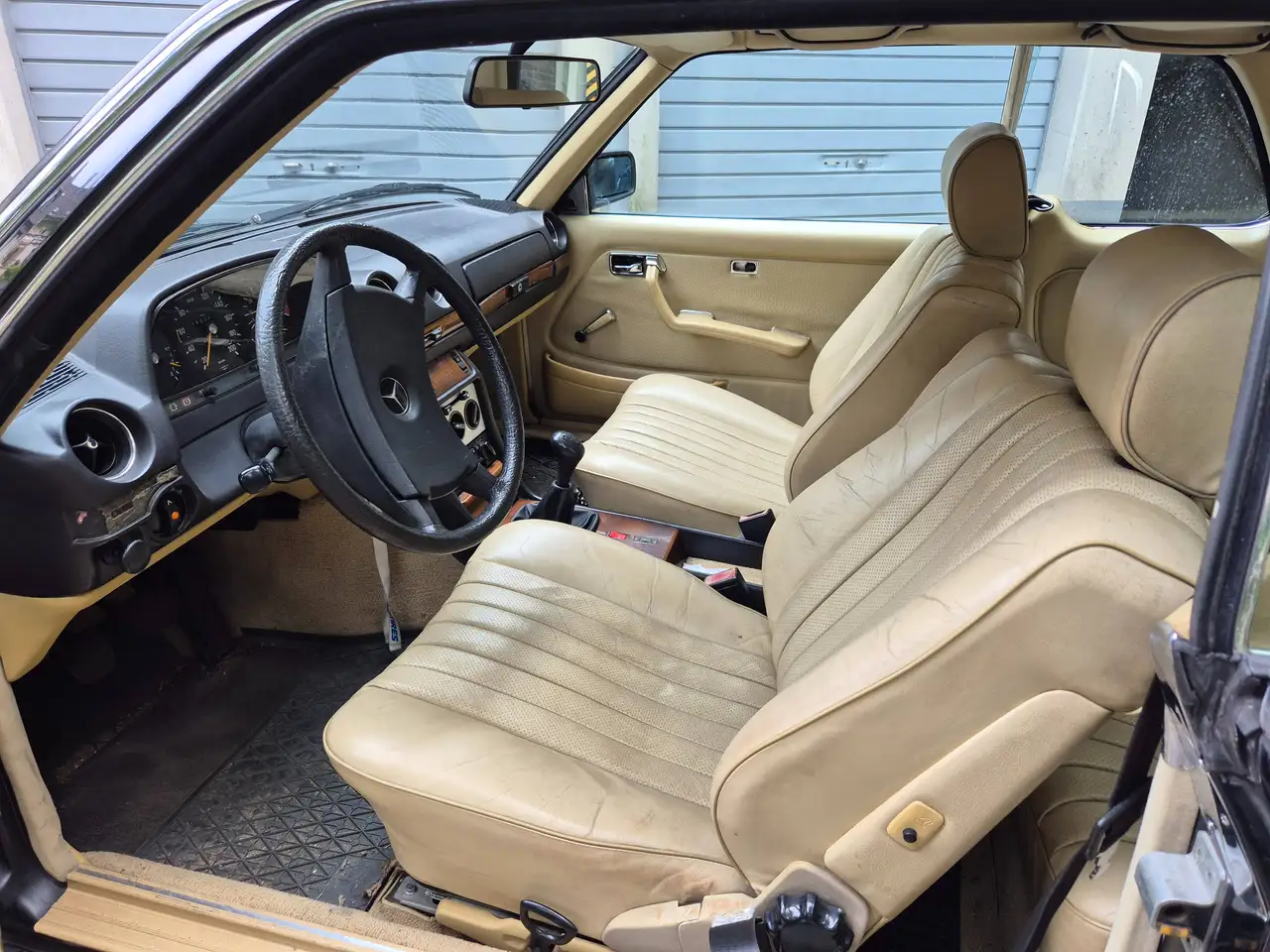 Mercedes-Benz CE 230 Baureihe W123, foto 6