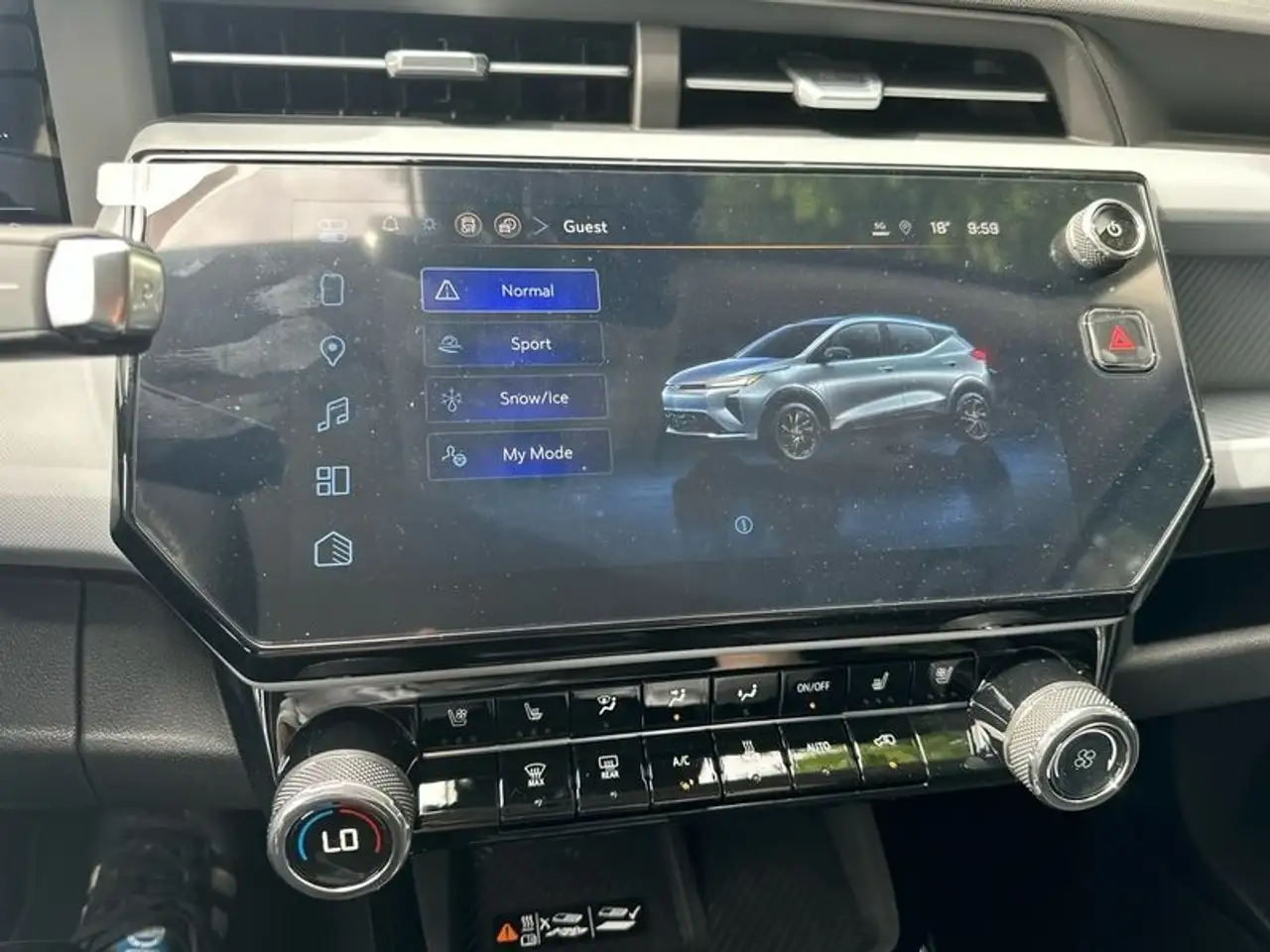 Chevrolet Bolt photo Chevrolet Bolt