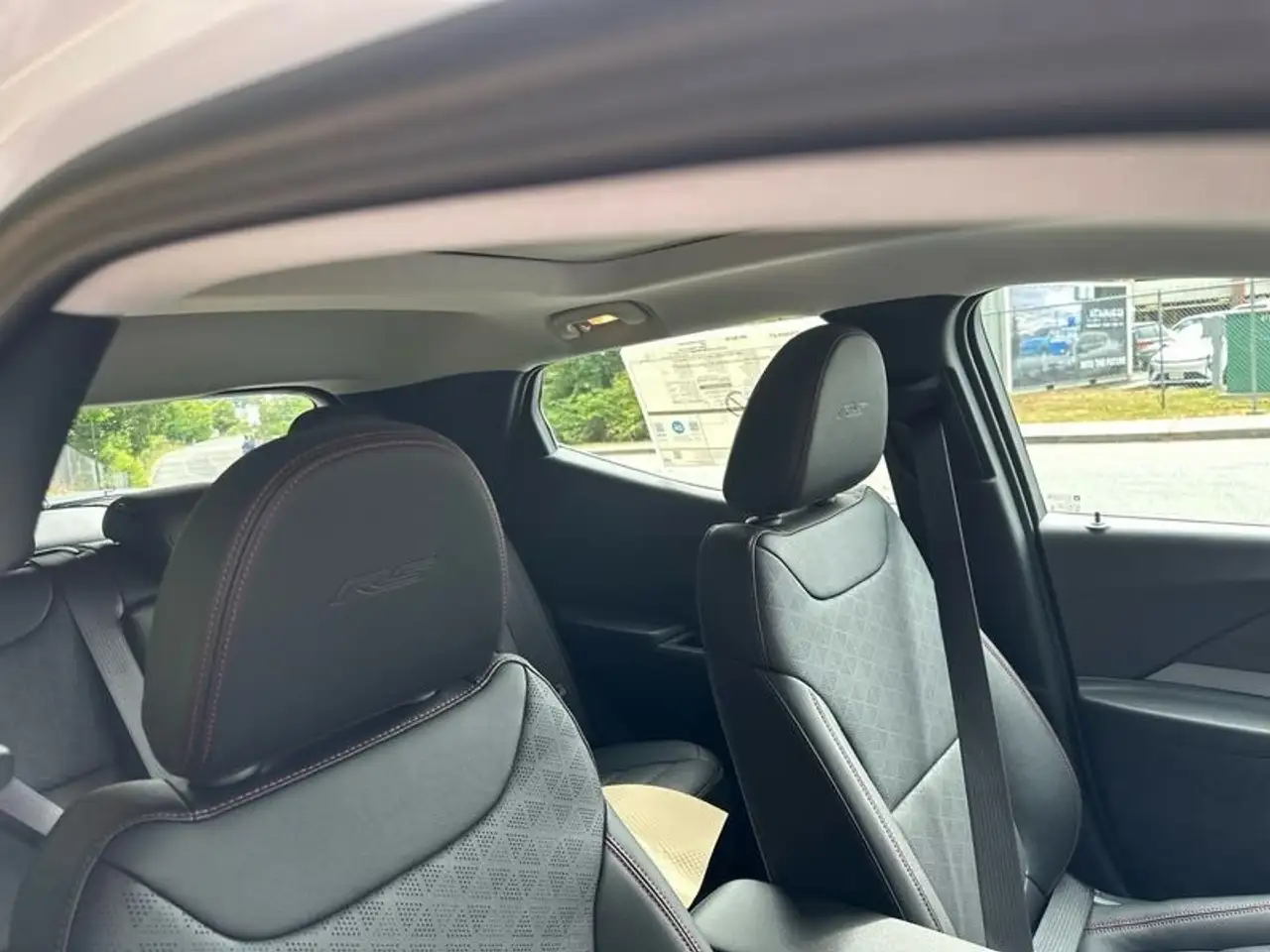 Chevrolet Bolt photo Chevrolet Bolt