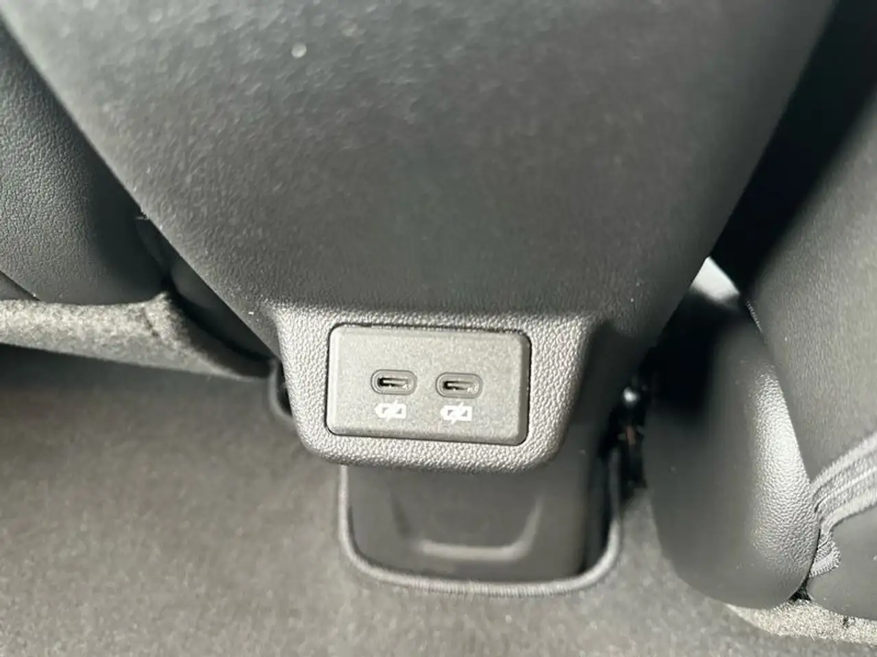 Chevrolet Bolt photo Chevrolet Bolt