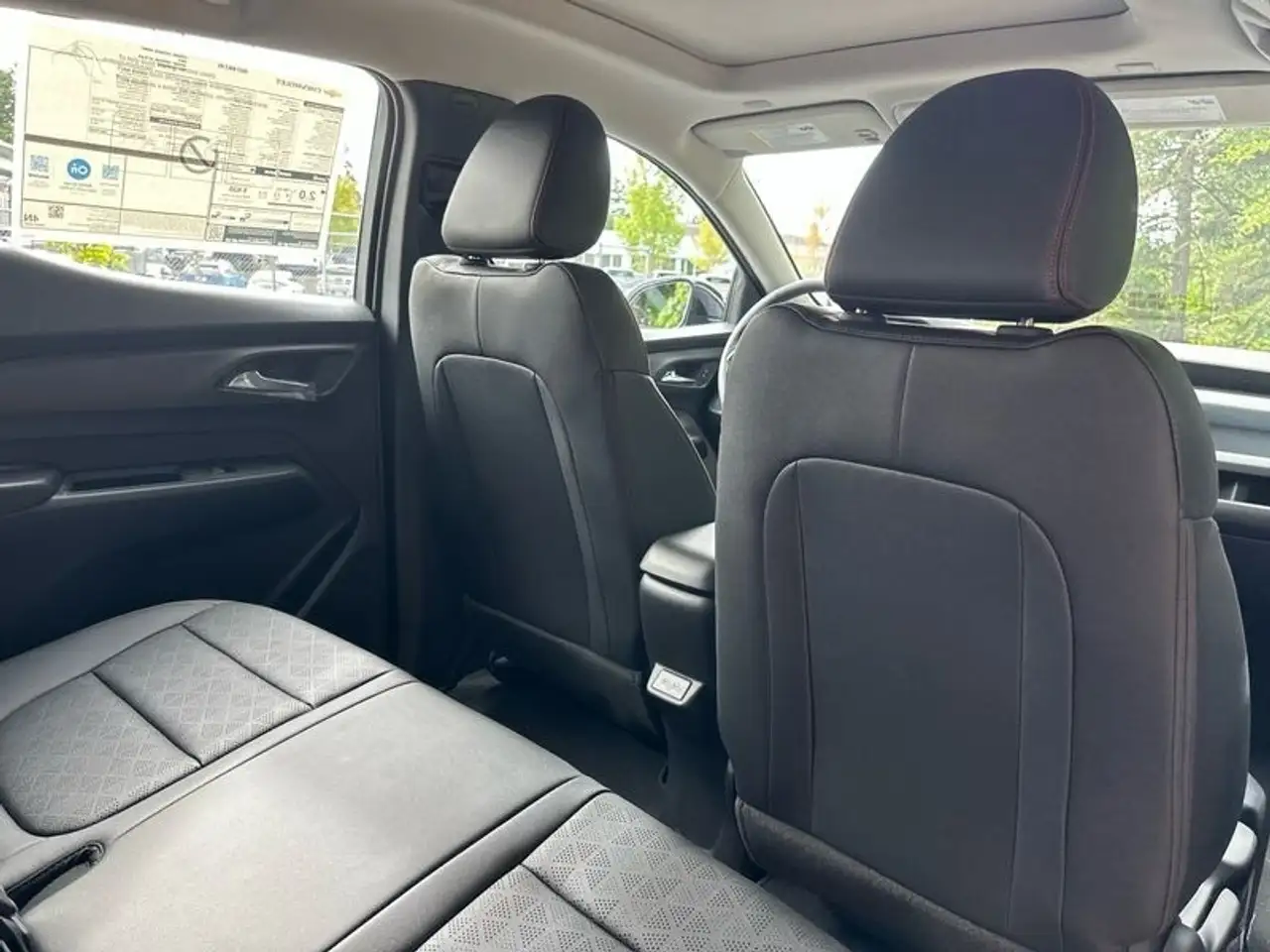Chevrolet Bolt photo Chevrolet Bolt