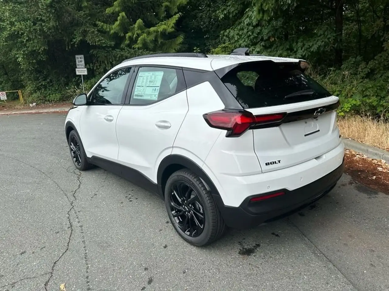 Chevrolet Bolt photo Chevrolet Bolt