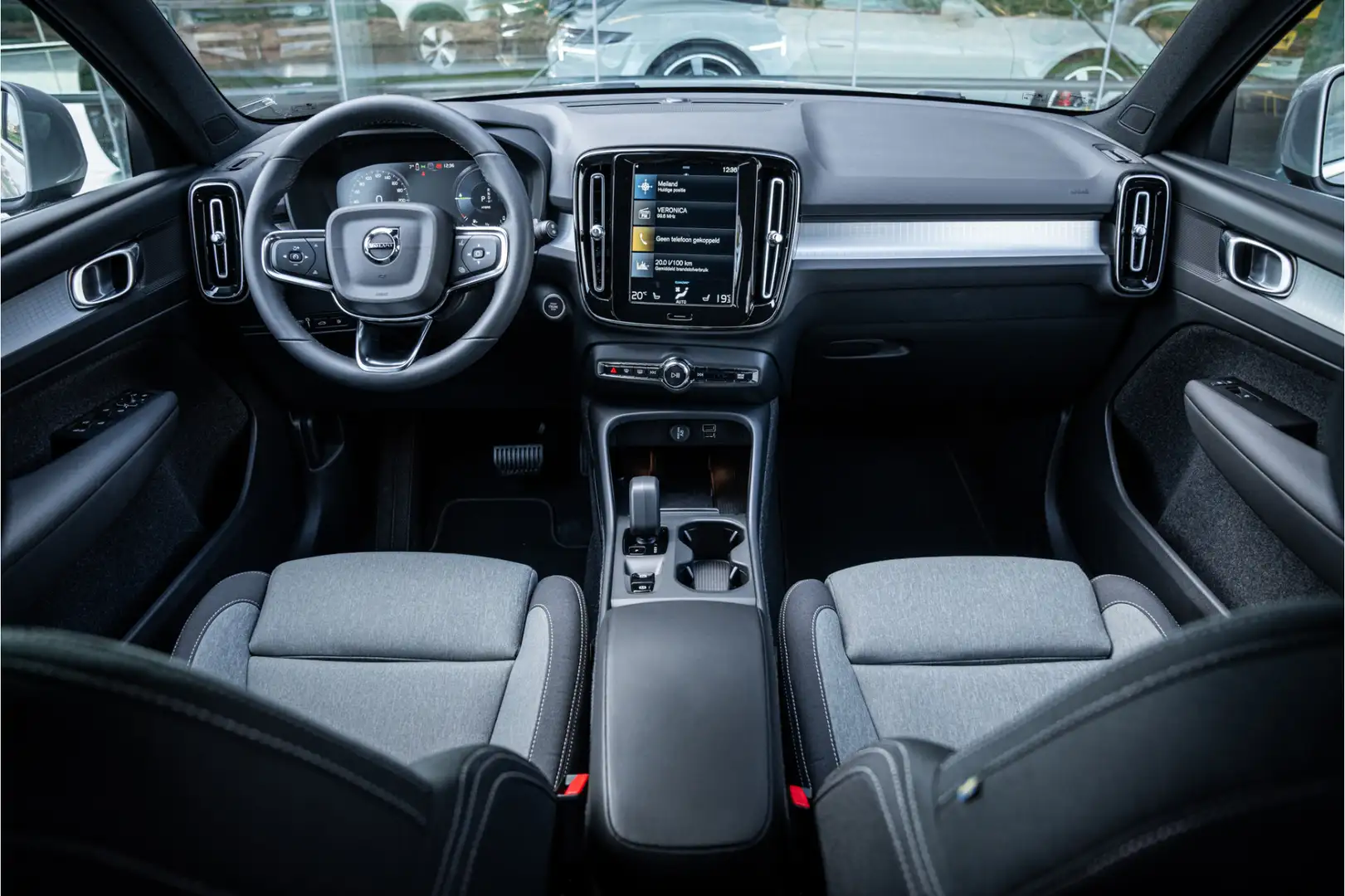 Volvo XC40 1.5 T5 Recharge Inscription Expression - Intellisa Zilver - 2