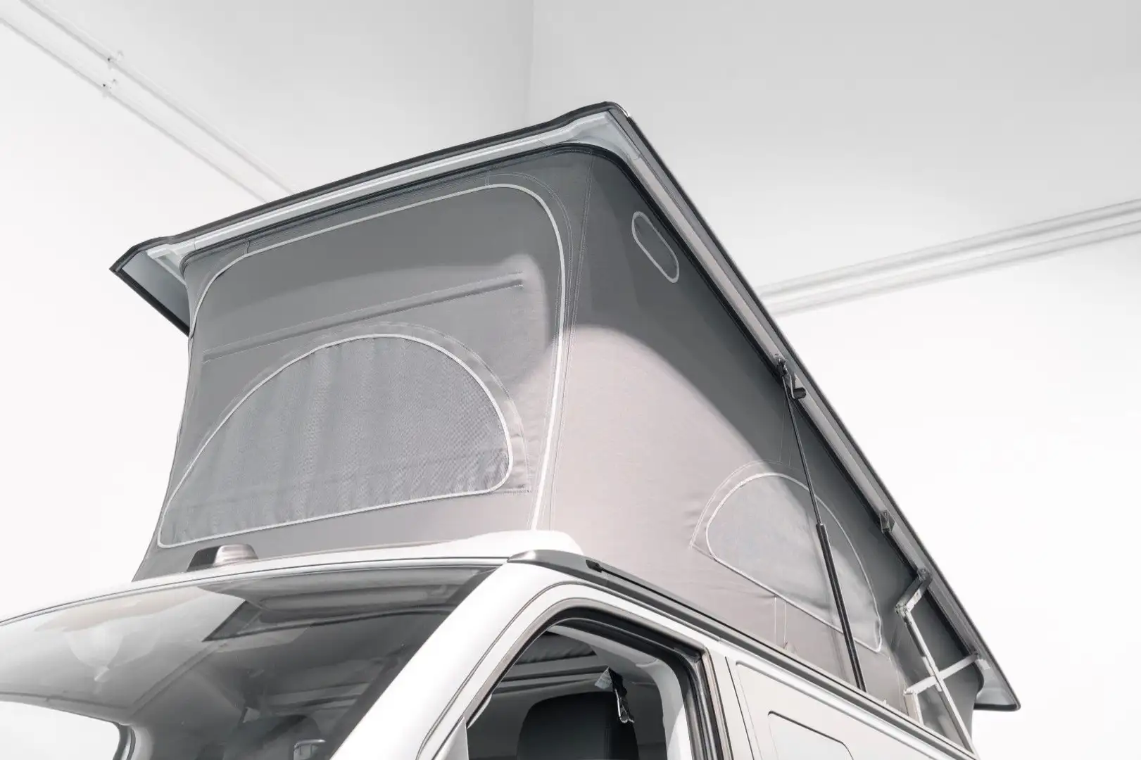 Volkswagen T6 California Beach Edition 4Motion Voll 204PS Plateado - 2