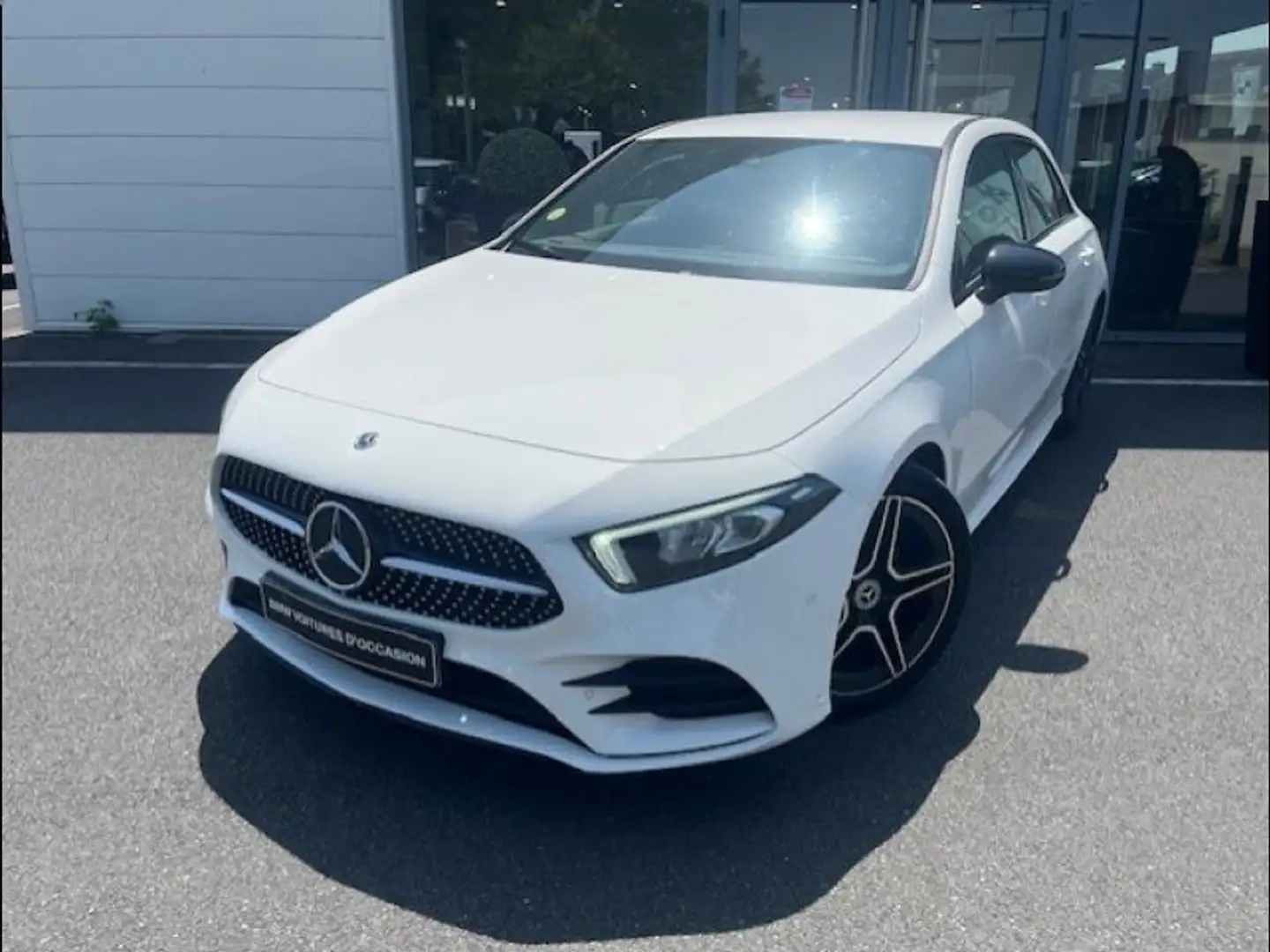 Mercedes-Benz A 180 180 d 116ch AMG Line 8G-DCT Blanc - 1