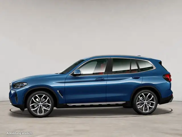 BMW X3 view 5