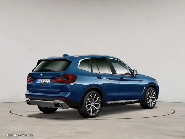 BMW X3 view 2