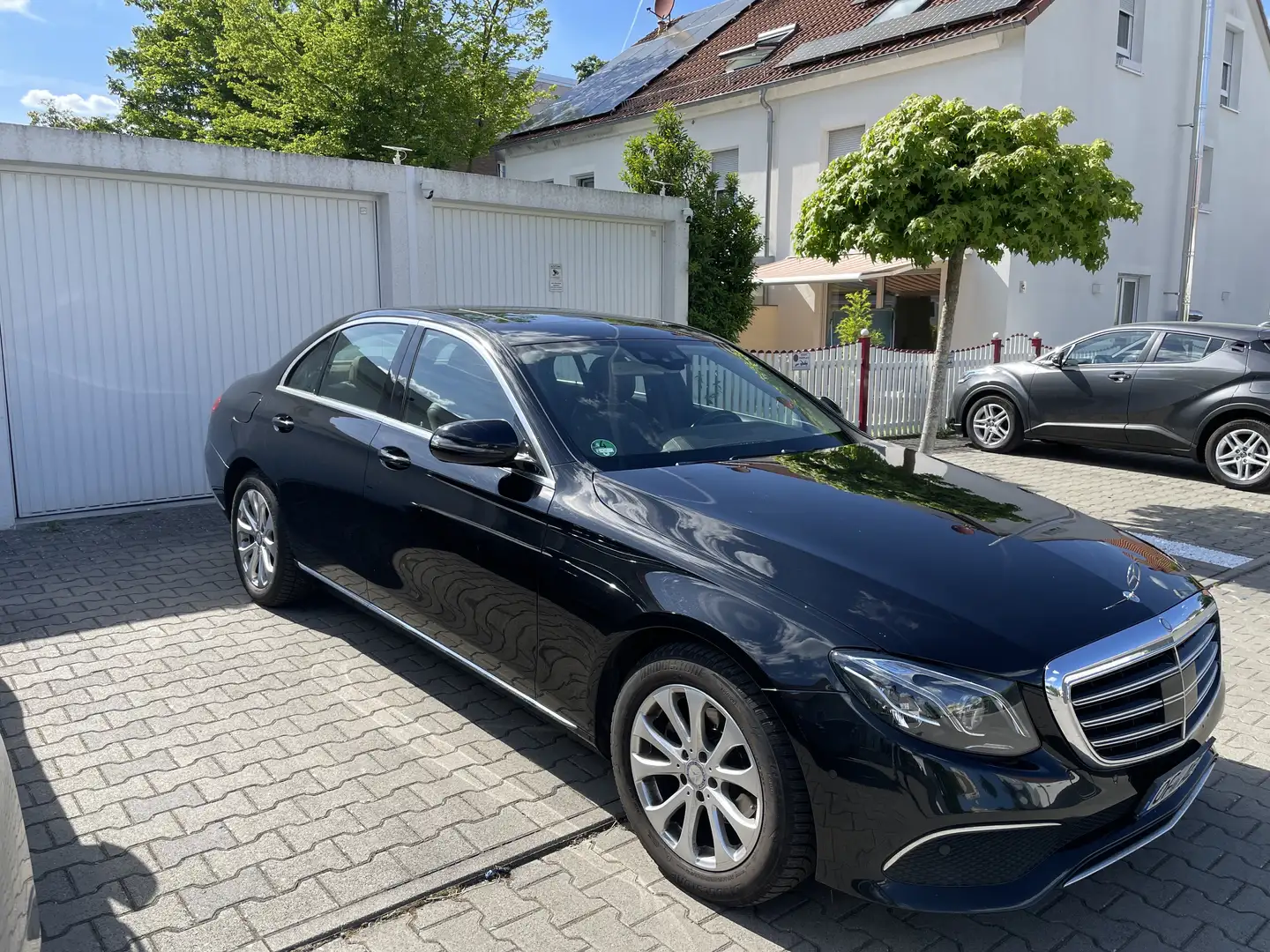 Mercedes-Benz 220 E 220d | Navi | Automatik - 1