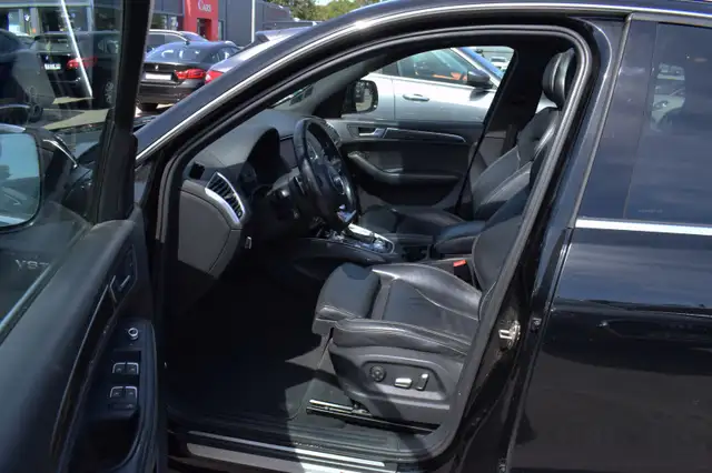 Audi SQ5 view 11