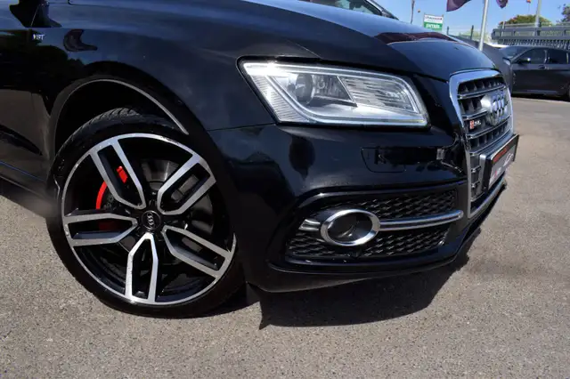 Audi SQ5 view 13