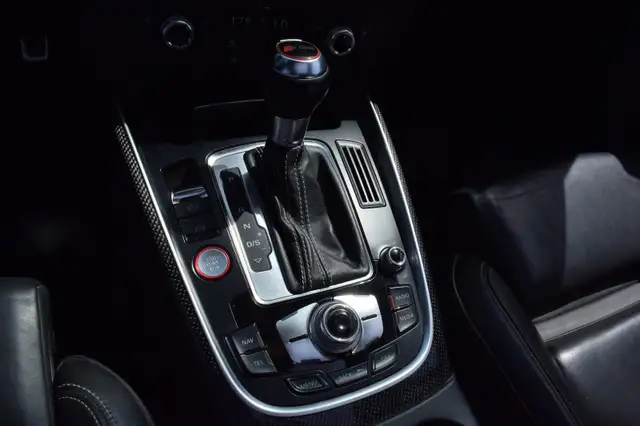 Audi SQ5 view 7