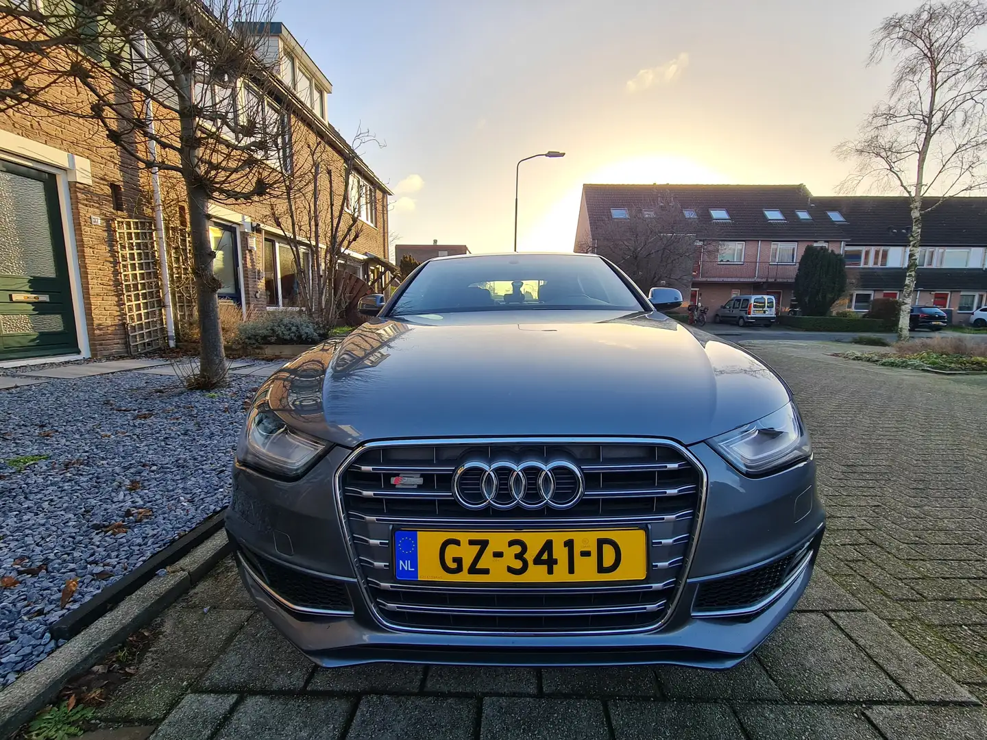 Audi A4 A4 Limousine 2.0 Quattro 211pk Grijs - 1